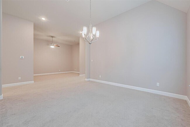 Building Photo - 5511 Highland Dr
