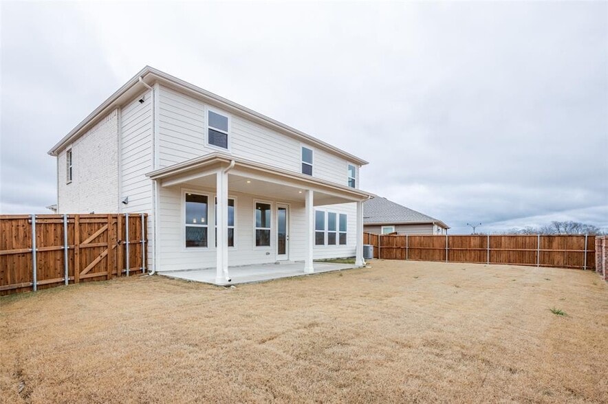 Backyard - 377 Princewood Dr