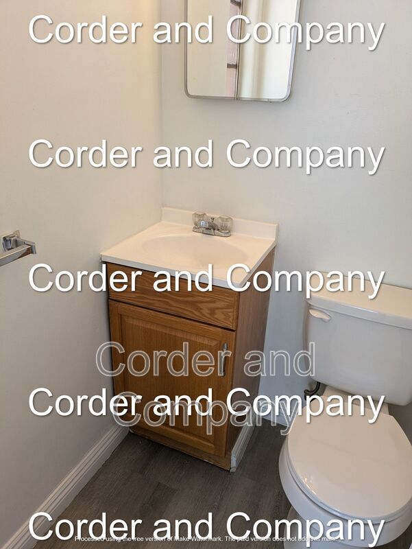 Building Photo - 211-1211 Adams St NE