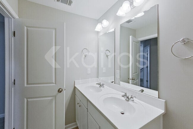 Building Photo - 5147 Cobalt Fls Bnd