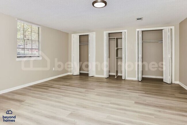 Building Photo - Amazingly Renovated 4-Bed 3-Bath Home - Move-In Ready!