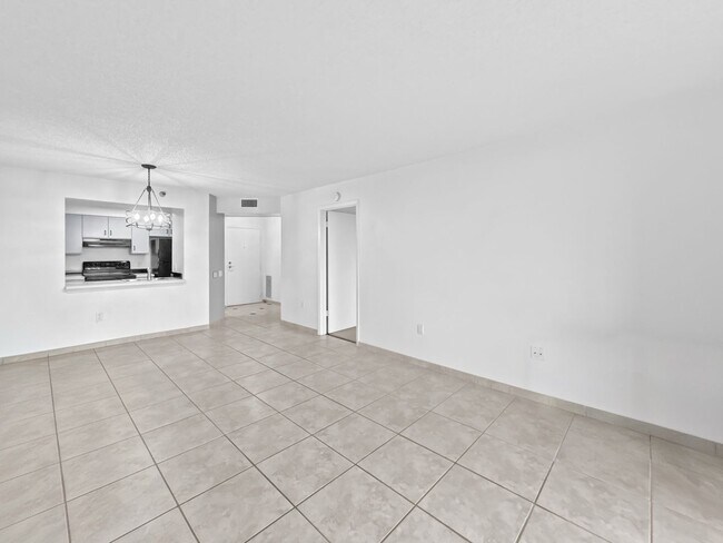 Building Photo - 2333 Feather Sound Dr