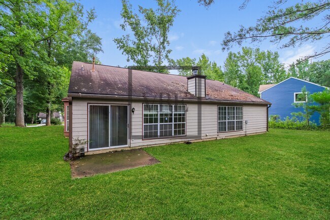 Building Photo - 10858 Morning Dove Dr