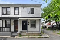 Building Photo - 365 N Prune St
