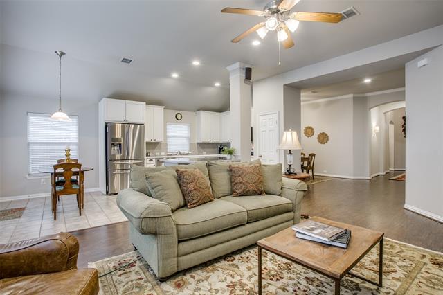 Building Photo - 2007 Highland Dr