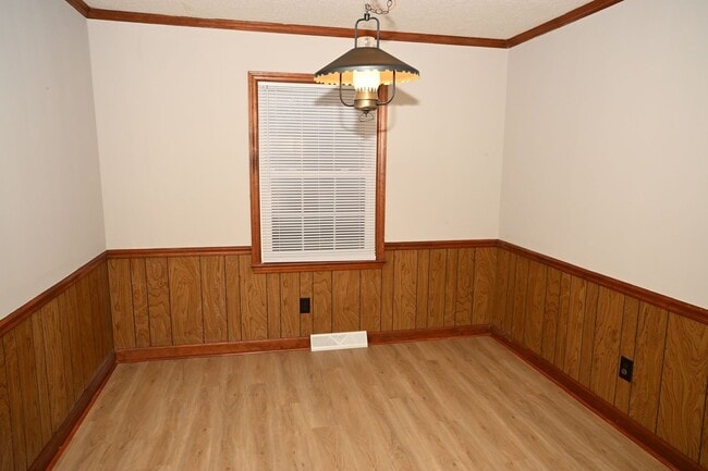 Building Photo - North Mebane