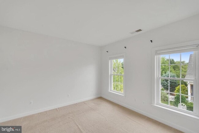 Building Photo - 224 Sundance Ln