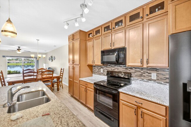 Building Photo - 3 Bedroom 2 Bath 2 Car garage at Magnolia ...