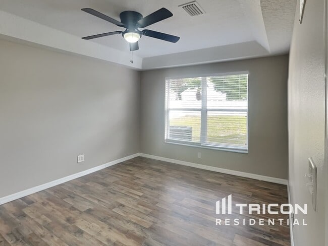 Building Photo - 10812 Shasta Ct