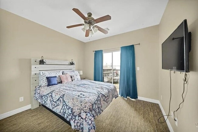 Building Photo - 7039 Kingston Cove Ln