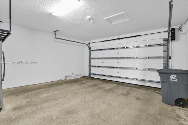 Building Photo - 8089 Ironstone Dr