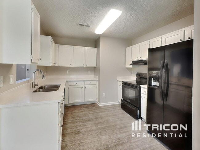 Building Photo - 2613 Millpond Way