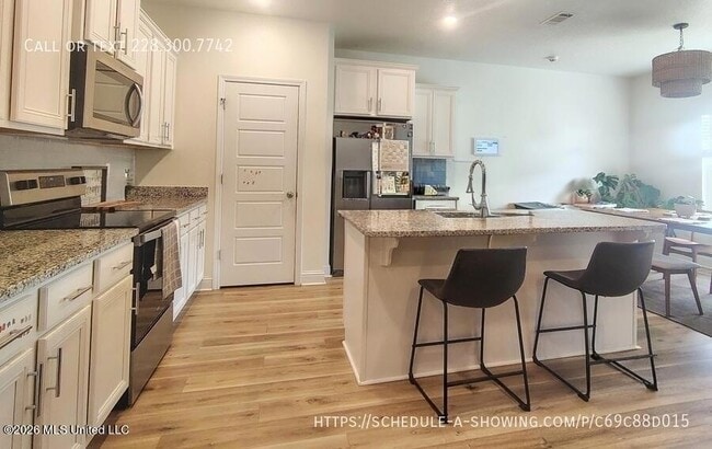 Building Photo - 15200 Windmill Rdg Pkwy