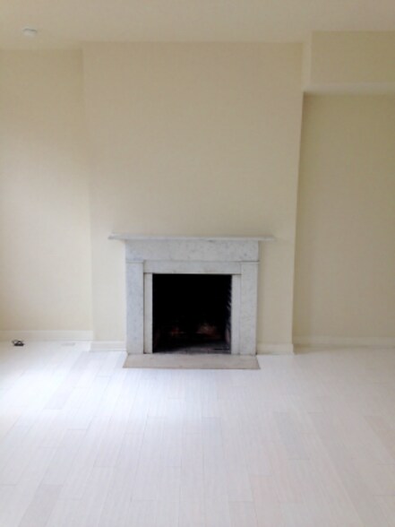 Building Photo - 32 E Preston St
