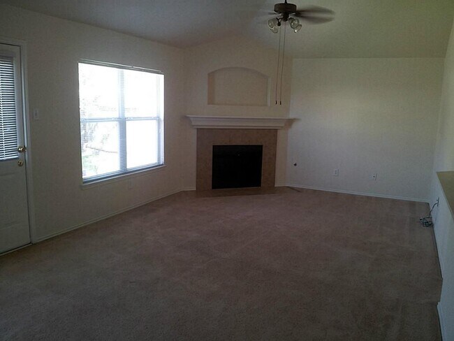 Building Photo - 20123 Mammoth Falls Dr