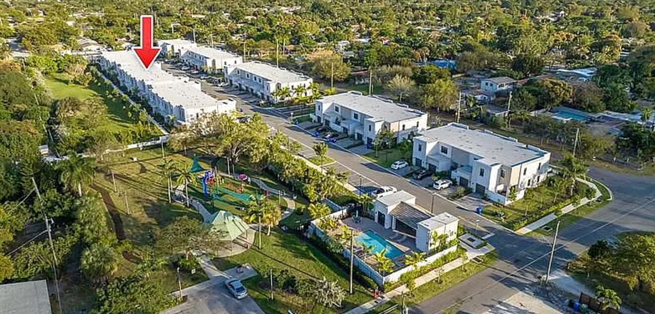 Building Photo - 531 NW 17th St