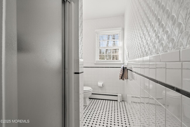 Building Photo - 404 Brookside Ave