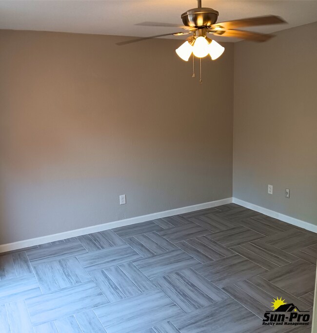 Building Photo - 139 Moonstone Ct