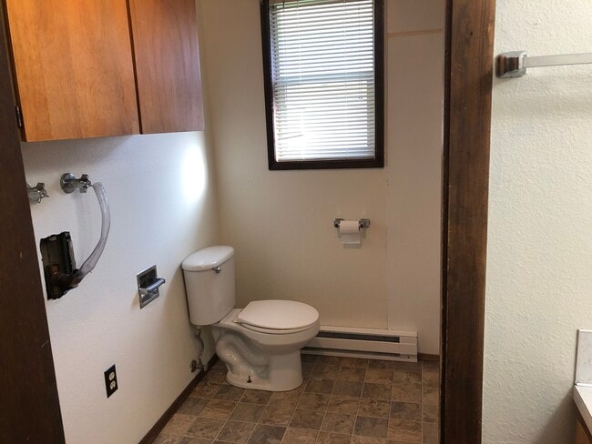 Building Photo - 255 NW Ann St