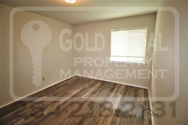 Building Photo - 6409 Cool Creek Dr