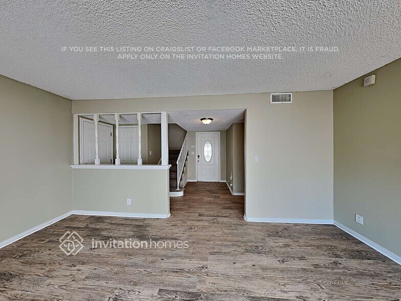 Building Photo - 2164 Athens Ave