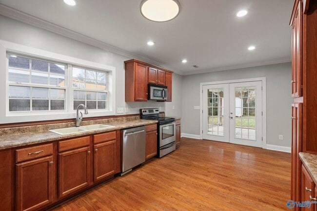 Building Photo - 1518 Beirne Ave NE