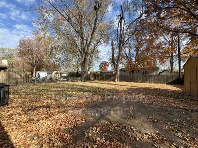 Building Photo - 1630 Kay Dr