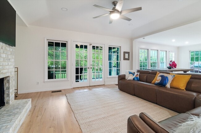 Building Photo - 8106 San Benito Way