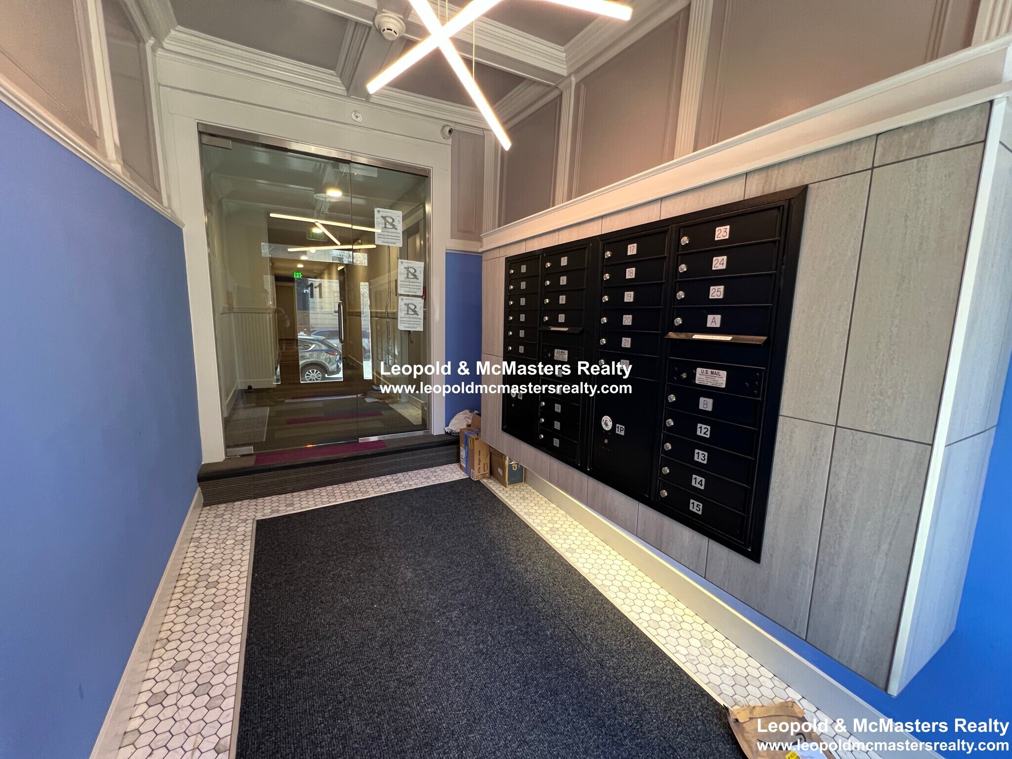 Building Photo - 100 Peterborough St