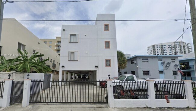 Primary Photo - 561 SW 2nd St