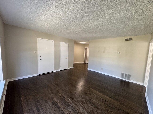 Building Photo - 3701 Southmoor Ln