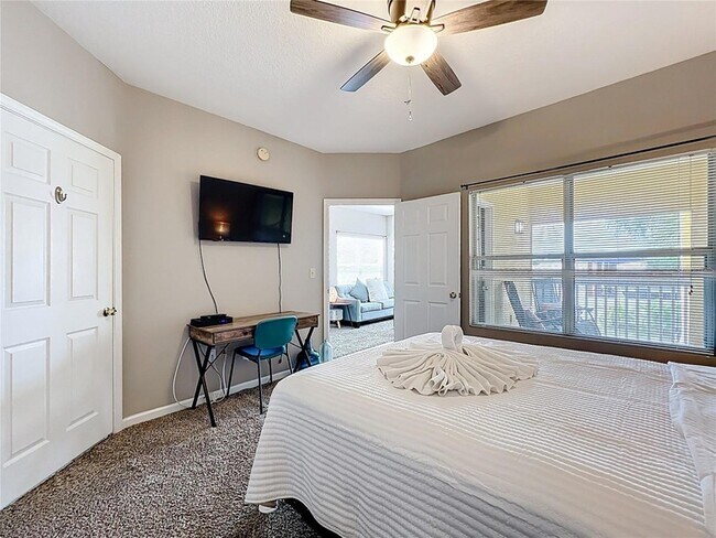 Building Photo - 10764 70th Ave