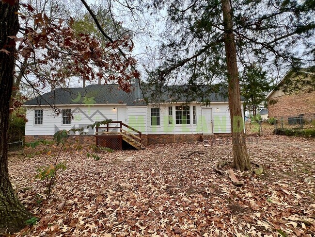 Building Photo - 237 Devonport Dr