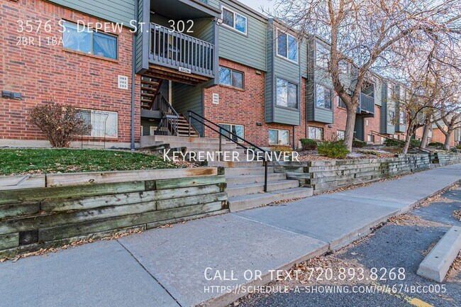 Building Photo - Spacious 2-Bedroom Condo with Loft, Firepl...