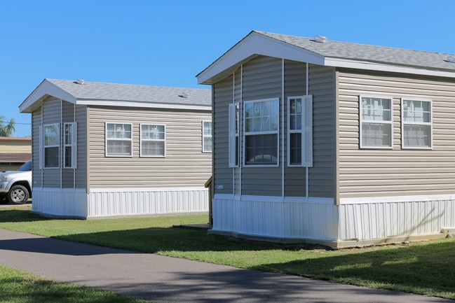 Building Photo - 6991 Fort King Rd