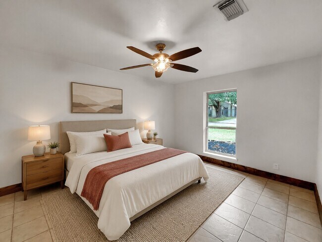 Building Photo - 25419 Elm Creek Dr