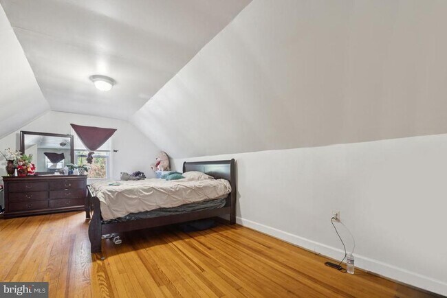 Building Photo - 2025 Fairland Rd