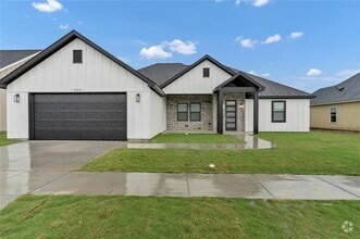 Building Photo - 544 Highview Ct