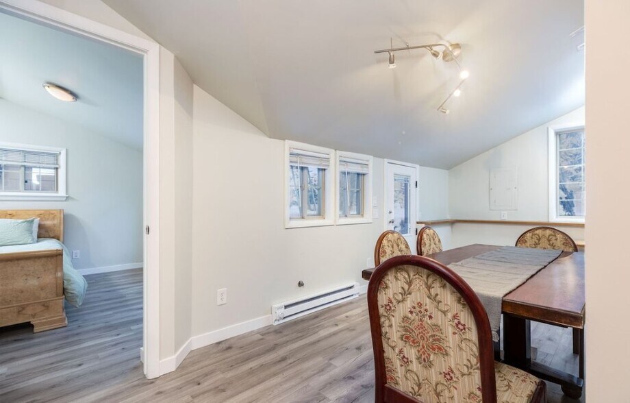 Building Photo - 6820 S Maxfield Dr