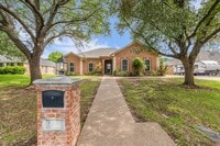 Building Photo - 1208 Heritage Way Dr