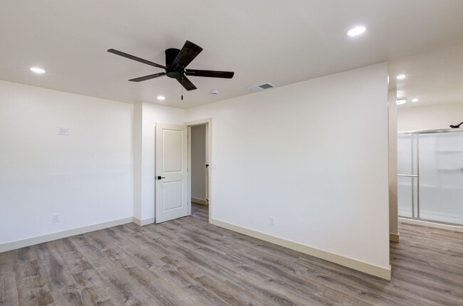 Building Photo - 1208 Rose Ave