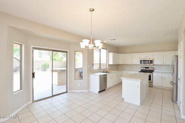 Building Photo - 14605 W Verde Ln