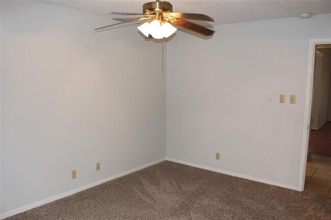 Building Photo - 2110 Rio Grande St