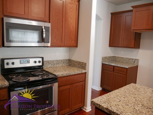 Building Photo - Modern Two-Story 4 Bed 2.5 Bath 1,807 sqft...