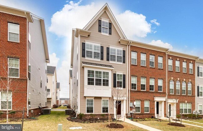 Building Photo - 12925 Brickyard Blvd