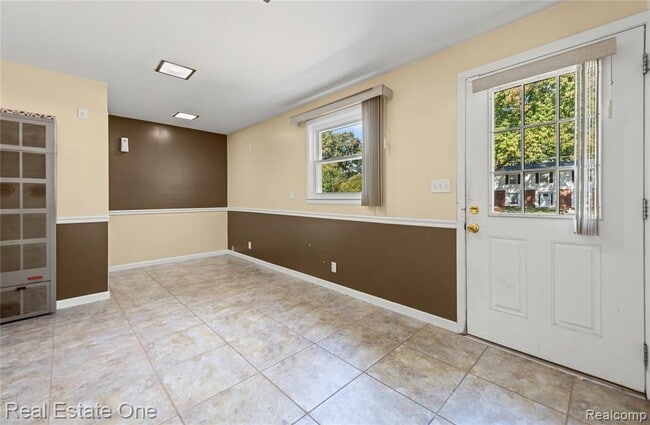 Building Photo - 26641 Greythorne Trail