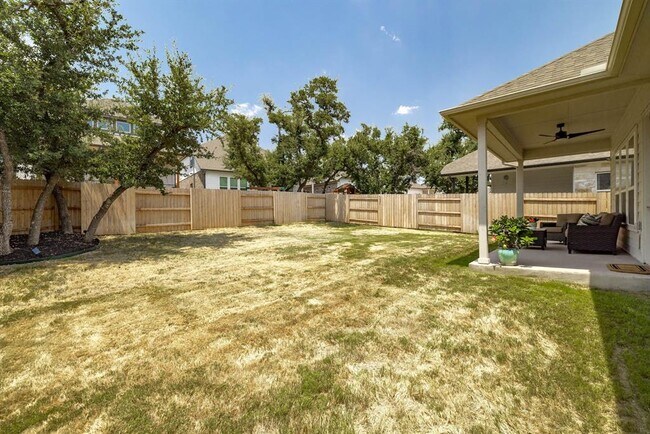 Building Photo - 708 Pinnacle Dr