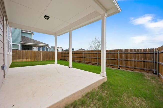Building Photo - 2902 Tavern Dr