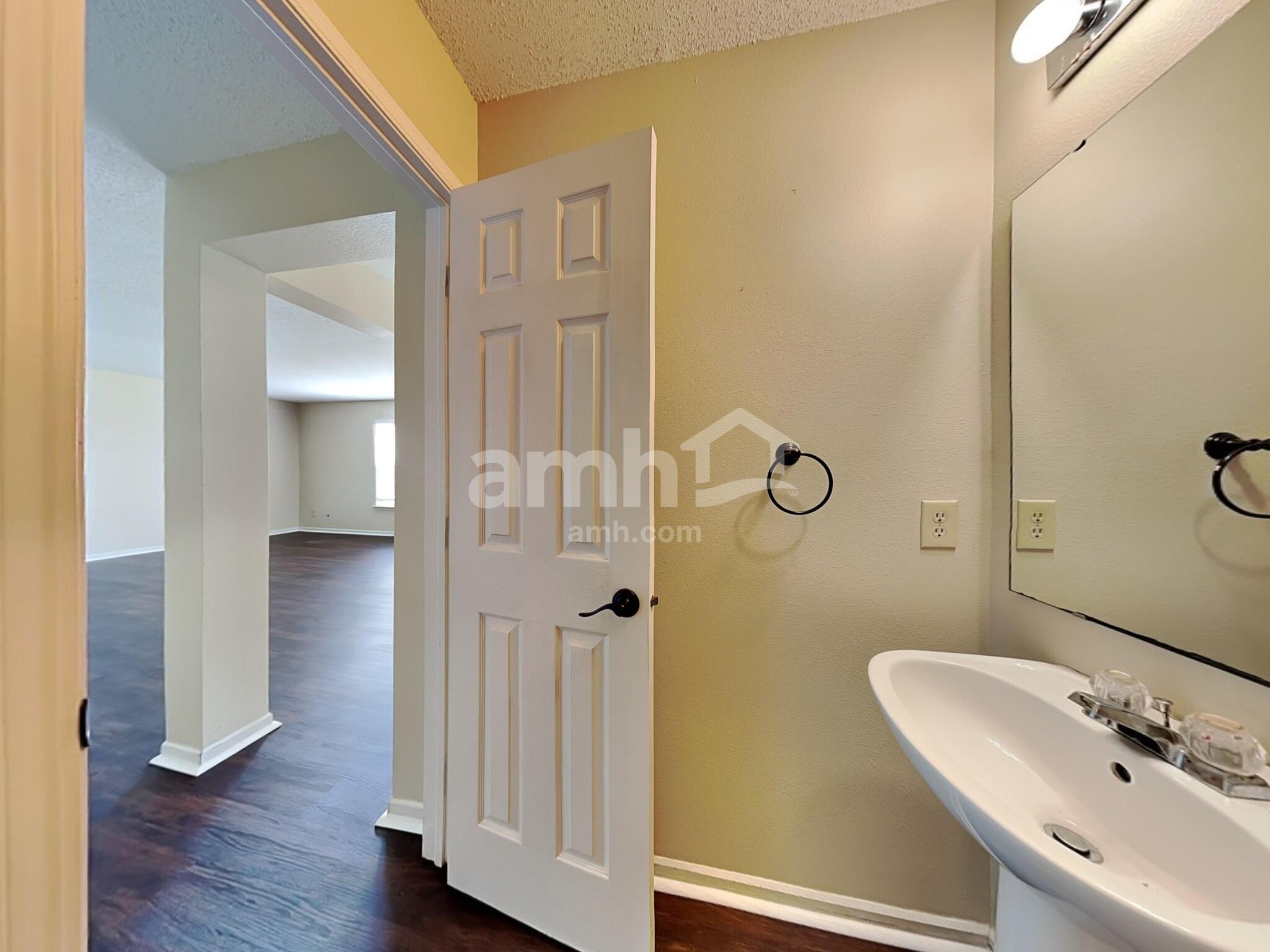 Building Photo - 10325 Carrington Way