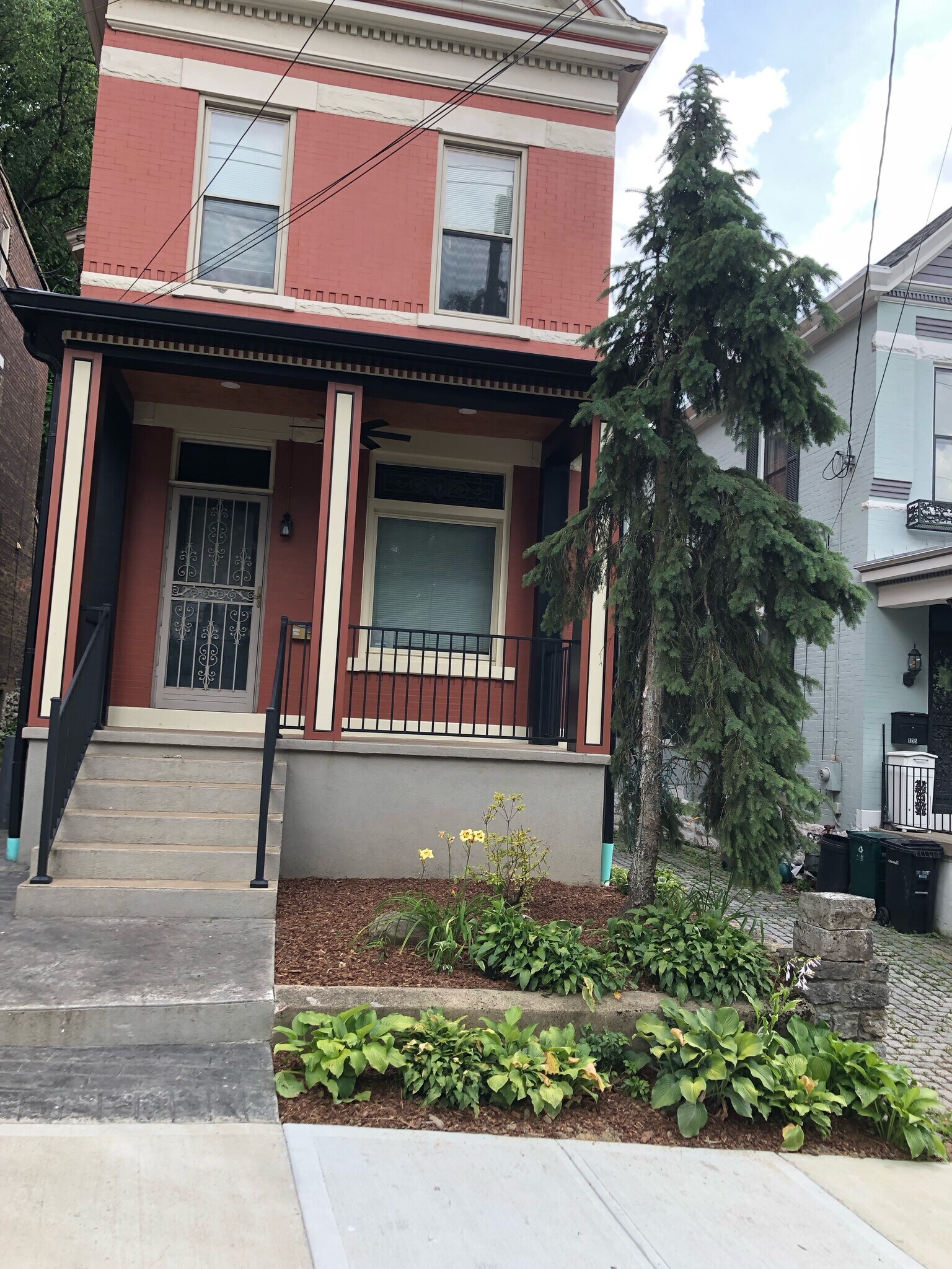 Building Photo - 133 Parker St